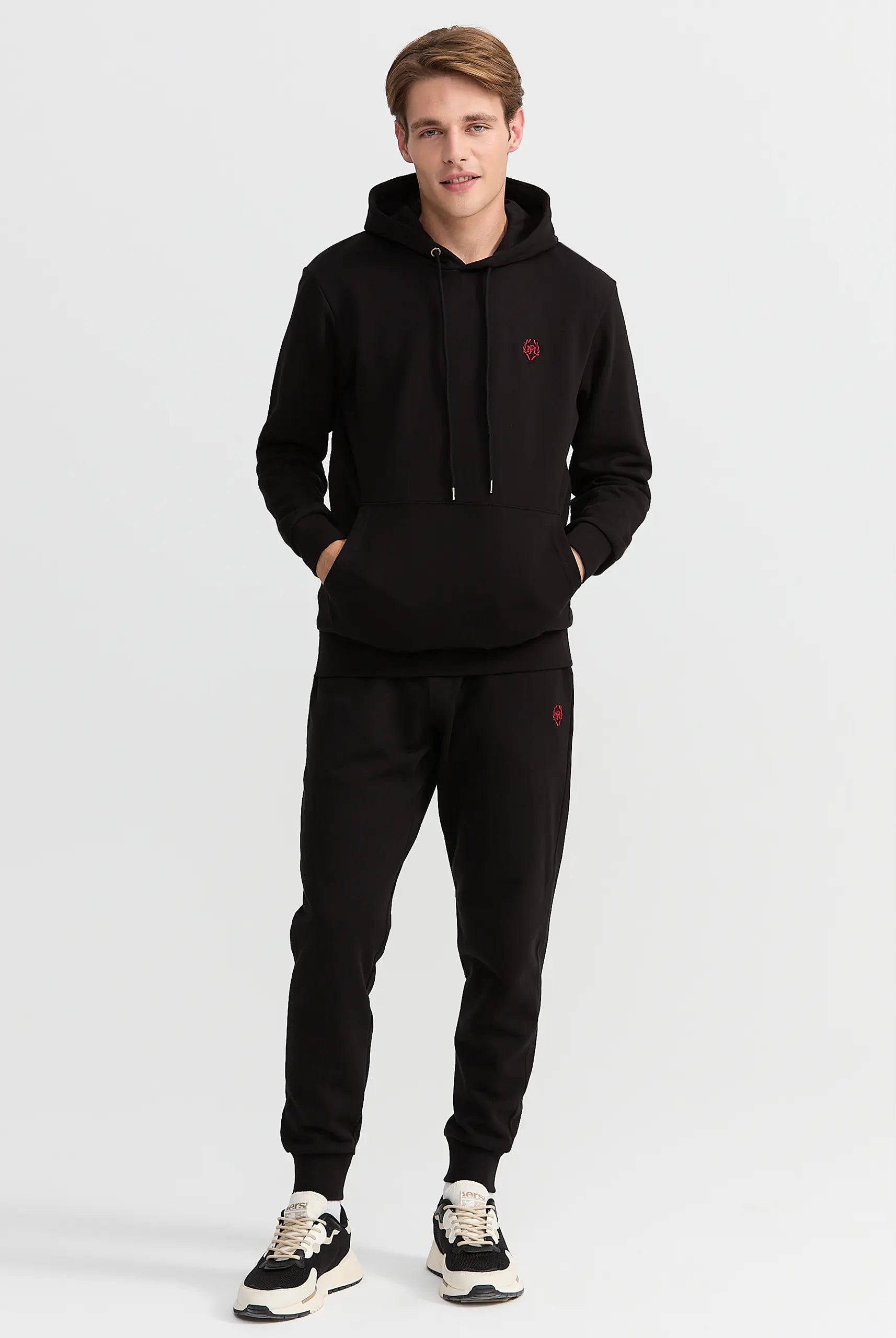 Wilson : Pantalon de survêtement Brodé du Logo Emblématique - Image 32