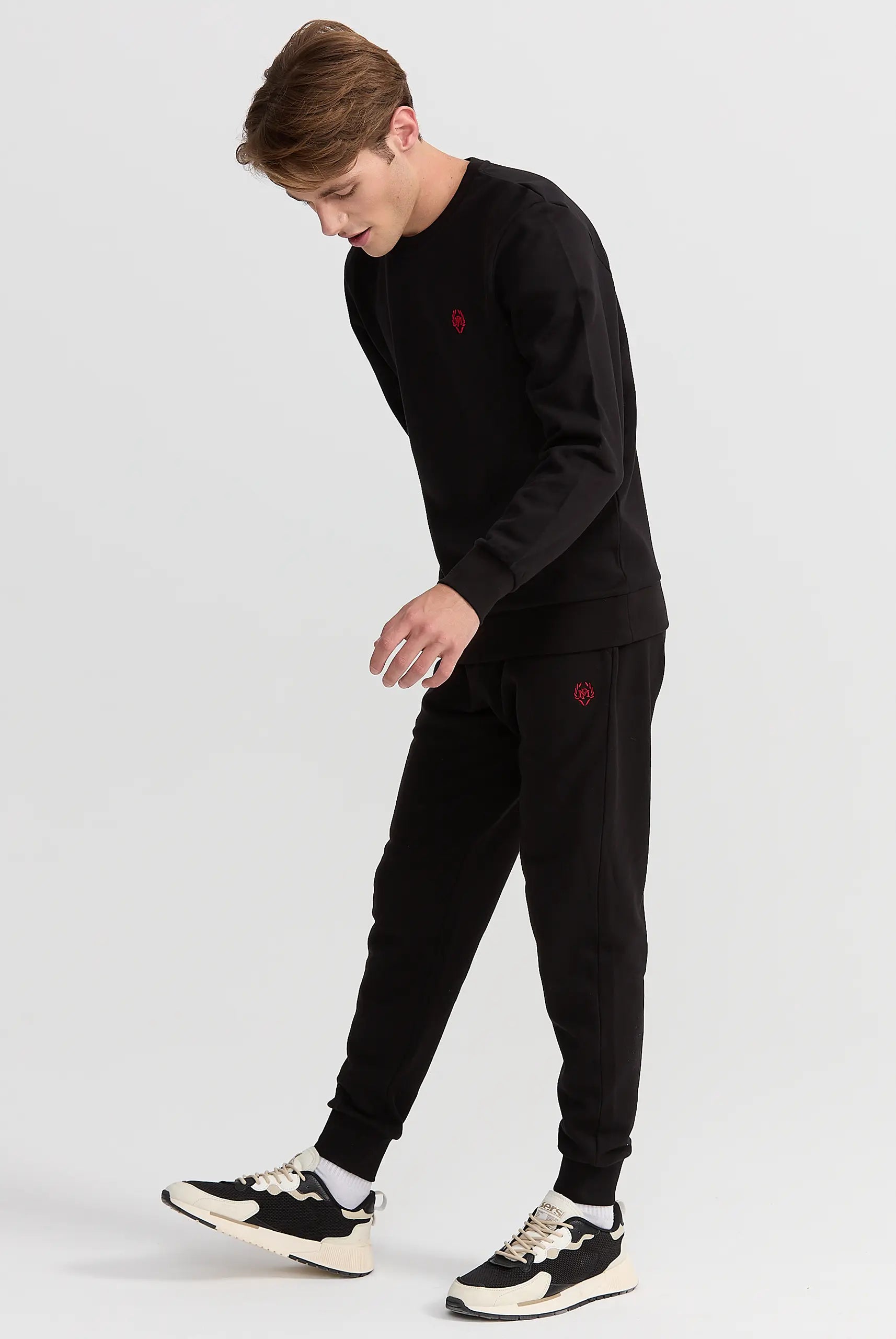 Wilson : Pantalon de survêtement Brodé du Logo Emblématique - Image 33