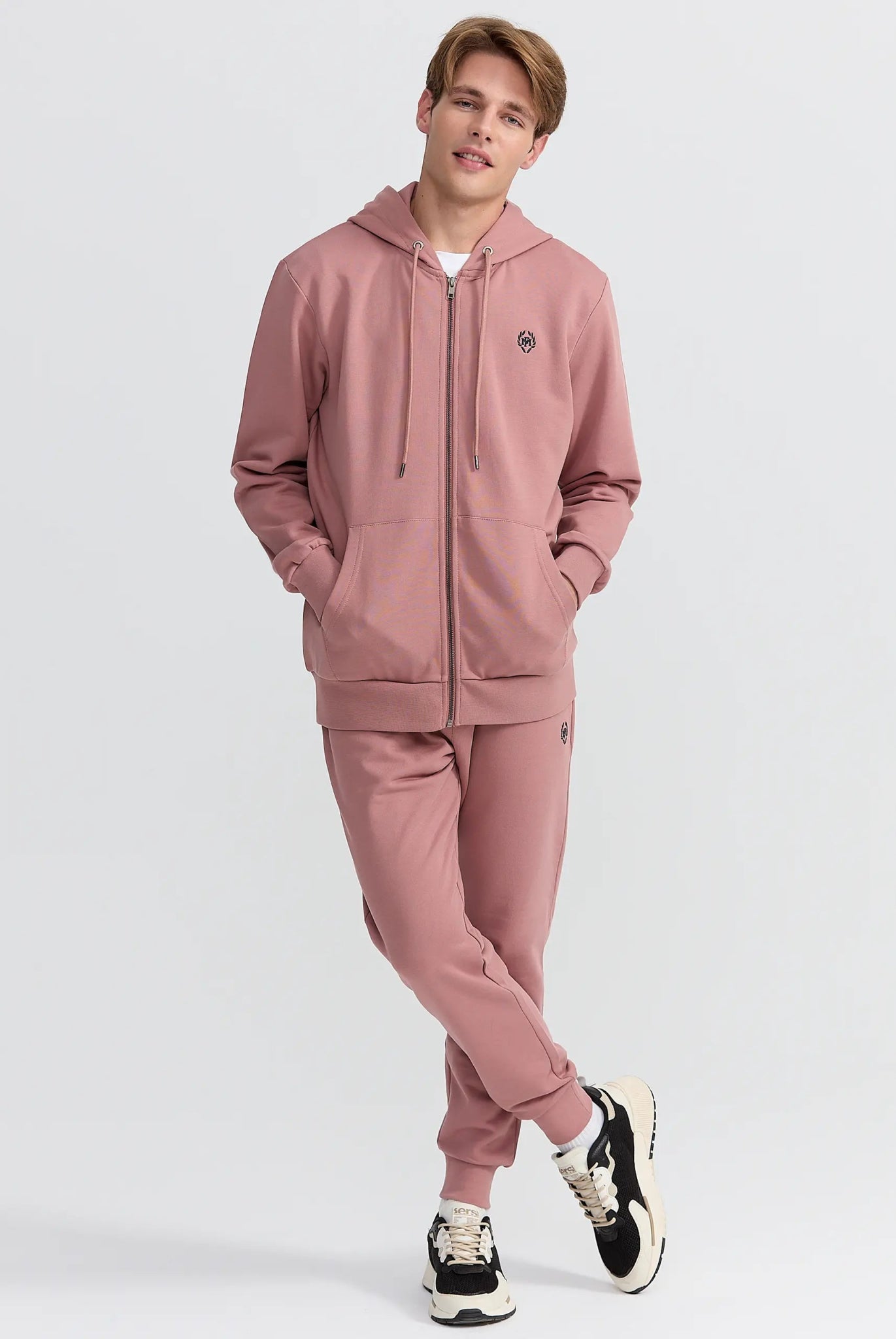 Wilson : Pantalon de survêtement Brodé du Logo Emblématique - Image 10